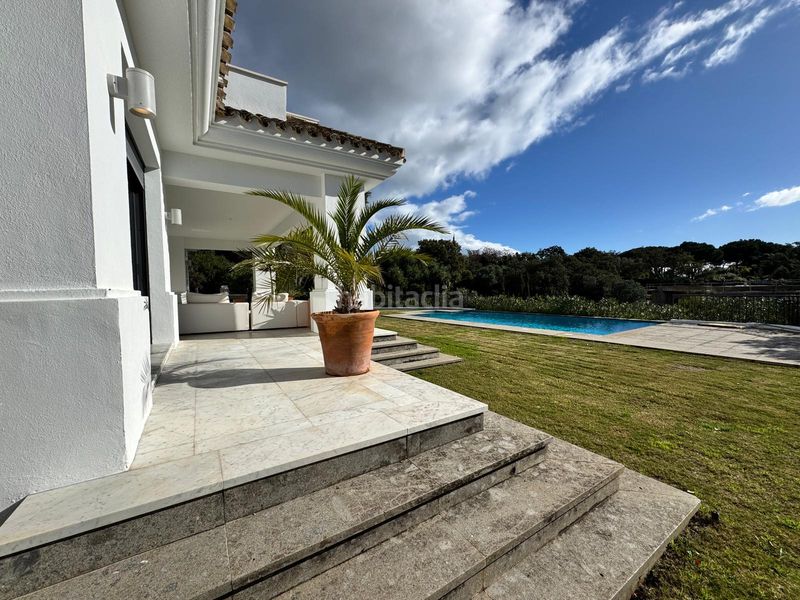 Foto 6ee74b95-3dff-405b-864f-050fd6b6f653. Casa amb aparcament piscina a Valderrama Sotogrande