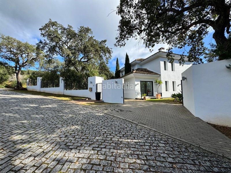 Foto 83f65e1c-c6ee-4c92-adcc-d6ac8a909d97. Casa amb aparcament piscina a Valderrama Sotogrande