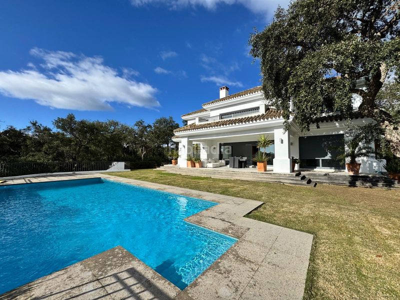 Foto d4d270f4-ddbd-4d65-b025-9277b414a040. Casa amb aparcament piscina a Valderrama Sotogrande