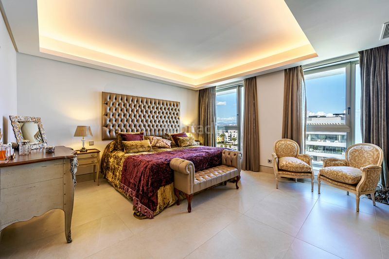 Foto c668bfb6-5c1a-4783-8df7-90fa55bbbf8d. Appartement avec parking piscine dans Paseo Marítimo Oeste - Pacífico Málaga