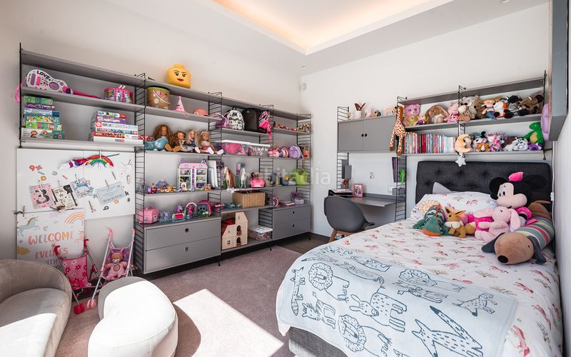 Foto 15d4e0e4-ff90-404f-8d3f-a6985cc60f27. Casa villa de lujo contemporánea en una prestigiosa comunidad cerrada dentro del valle del golf en Marbella