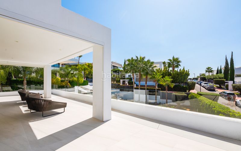 Foto 4931c148-1fe3-44ba-89b6-96c1e718b844. Casa villa de lujo contemporánea en una prestigiosa comunidad cerrada dentro del valle del golf en Marbella