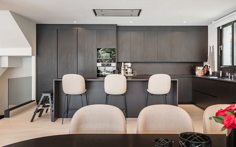 Foto 595fb1d4-992d-480b-9609-5c0216a3f11e. Casa villa de lujo contemporánea en una prestigiosa comunidad cerrada dentro del valle del golf en Marbella