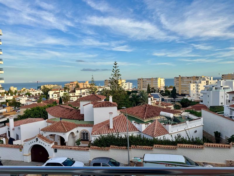Foto bde02d6a-ce81-4415-9010-dc19ae8cc751. Dúplex amb aparcament piscina a Montemar Torremolinos