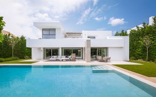 Casa a Paraiso - Barronal. Elegante villa contemporánea con 5 dormitorios en suite en el pa