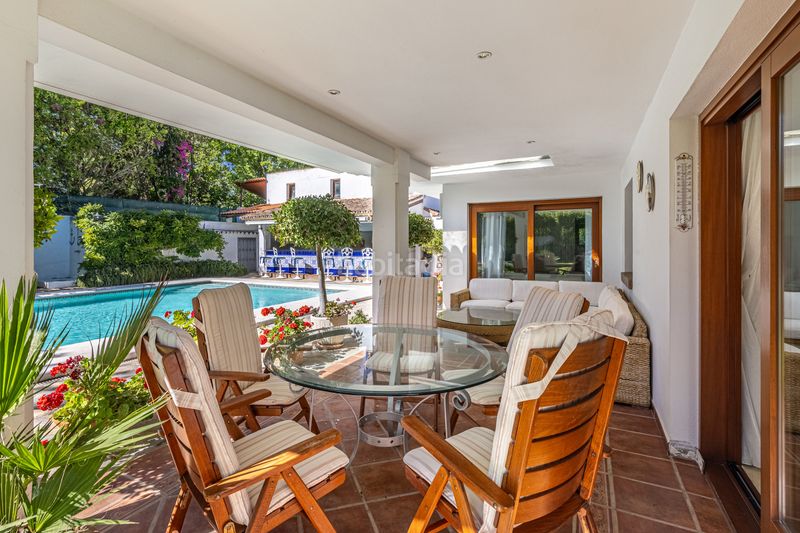 Foto 13507d03-9253-4738-8bb5-7068543c8f66. Casa amb aparcament piscina a Cancelada Estepona