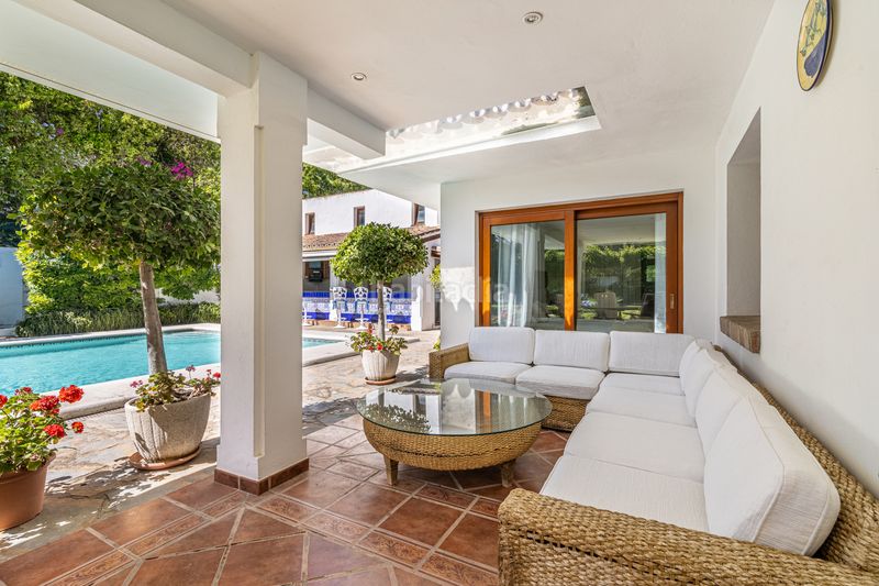 Foto d9e6097b-7045-4085-9fea-ee1813b36411. Casa amb aparcament piscina a Cancelada Estepona