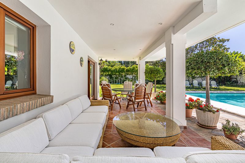 Foto f4968d49-00b3-4a57-8d6d-07720b1d18d0. Casa amb aparcament piscina a Cancelada Estepona