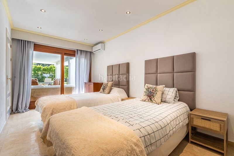 Foto f4aca467-cfb2-467d-8406-bbc811508f4c. Casa amb aparcament piscina a Cancelada Estepona
