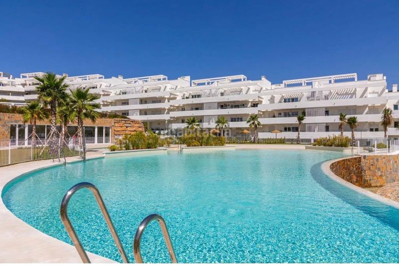 Foto d5e92f23-3a79-408c-8947-e96e04f1d5cc. Piccolo appartamento con parcheggio piscina in Mayorazgo Málaga