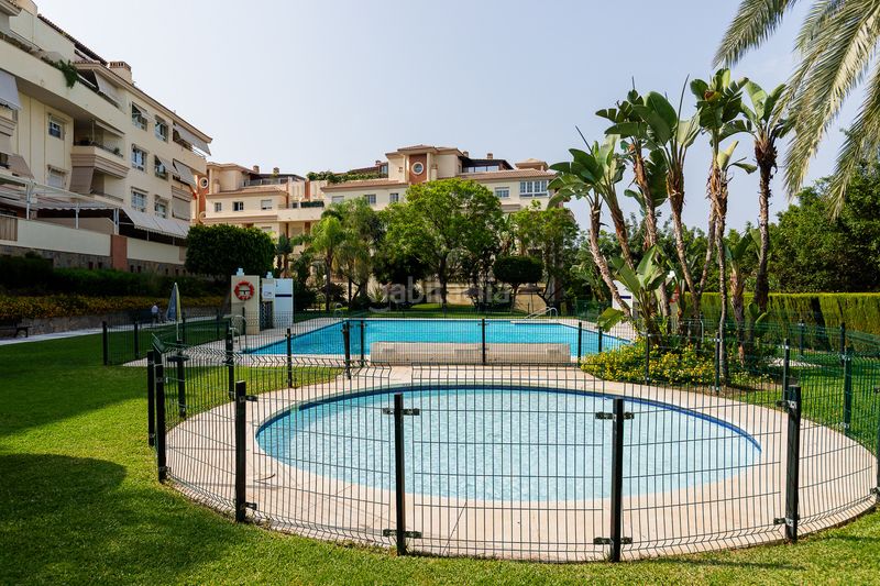 Foto 024e7683-7042-4648-b878-89b590cc3185. Àtic amb aparcament piscina a Mayorazgo Málaga