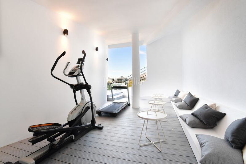 Foto 3d438071-0ddb-4a4d-b1e6-59b07d8db245. Casa amb aparcament piscina a La Dama de Noche - La Alzambra Marbella