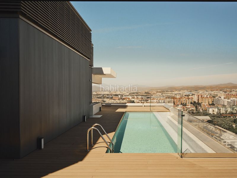 Foto fcc1fa3f-b3b7-41f5-9dea-1f5f60dbfad8. Àtic amb aparcament piscina a Centro Histórico Málaga