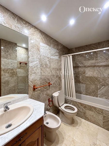 Foto e8fd0d6e-53fb-4347-b584-80ca440bee4c. Duplex avec parking dans Almoradí