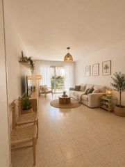 Apartment in Centro. Amplia vivienda de 3 dormitorios con gran terraza, a pocos minut