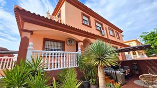 Doppelhaus in Las Salinas. Activo en rentabilidad chalet pareado con inquilino en las salin