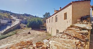 Casa in Tejera 14. Gran casa de 360 m2 en benizalón  inversión ideal, bb o proyecto