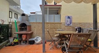 Dúplex a Calle la tosca 20. Dúplex de 2 dormitorios con amplia terraza, piscina comunitaria