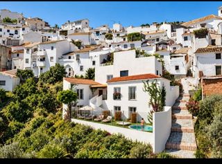 Mas  Calle alhondiga 14. Oportunidad! chalet rustico para hacer 9 pisos turisticos en izn