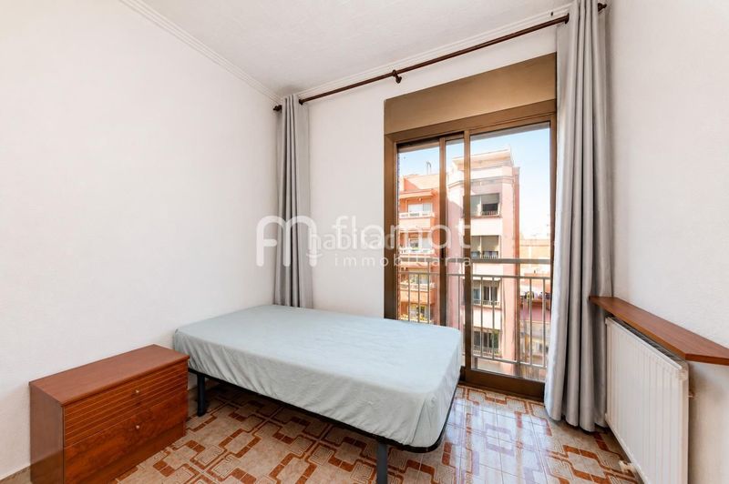 Foto 3bb4f409-318b-4dc2-a379-33bed28d90f1. Pis a Sants-Badal Barcelona