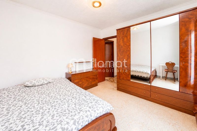 Foto a2a8f339-3856-4054-80bb-ca89eff5ff77. Pis a Sants-Badal Barcelona