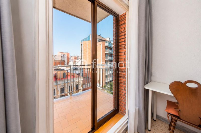 Foto f7ef3c3d-d14b-42fc-9a33-ff6a8986ea39. Pis a Sants-Badal Barcelona