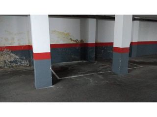 Aparcament cotxe a Avenida Juan XXIII