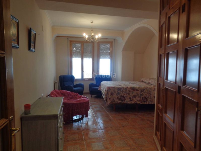 Foto 559c46c5-a946-44ca-b1fd-8fc581c1c72f. Maison avec parking dans Segorbe