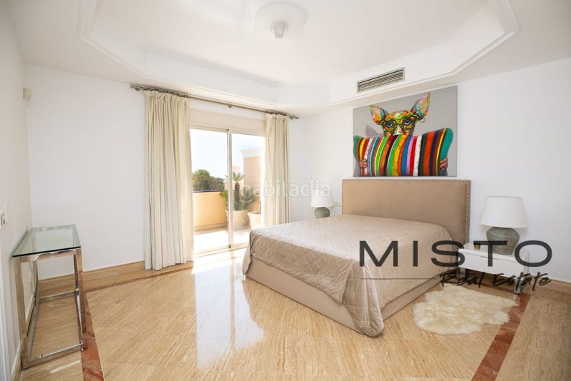 Foto c4fb5aa4-cdf9-4665-abc6-6d30dec9af79. Pis amb aparcament piscina a lomas de Marbella club Marbella