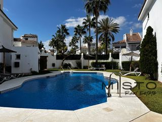 Casa adossada a Calle Almogia-naranjos Marbella
