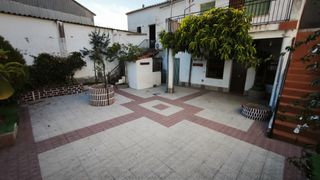 Casa aparellada  Avenida de plasencia 42. Vivienda en riolobos - ideal inversores alojamiento rural