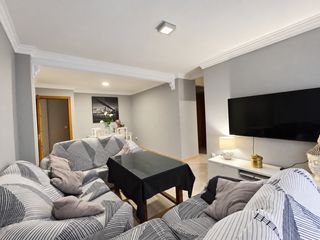 Pis a Nueva Alcalá. Piso de 3 dormitorios con balcón