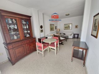 Pis a Centro-Calzada-Cabo Noval. Piso centro playa