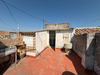 Maison jumelée à Torredonjimeno. Casa en venta en torredonjimeno