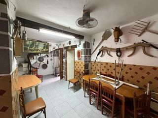 Maison jumelée à Torredonjimeno. Casa en venta en torredonjimeno
