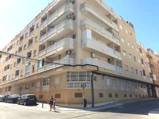 Aparcament cotxe a Calle del tomillo 35. Oportunidad amplia plaza de garaje con trastero