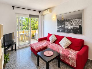 Dúplex a Calle del faísán 131. Encantador dúplex amueblado con licencia turística en artola, ma