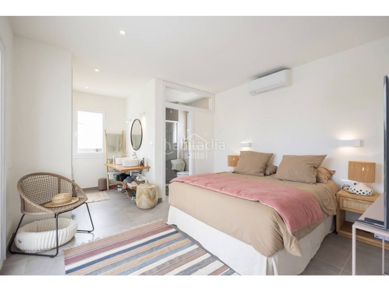 Foto 9058f0fc-6907-4077-bbf4-b2a6893e2046. Xalet amb calefacció aparcament piscina a Na Macaret Es Mercadal