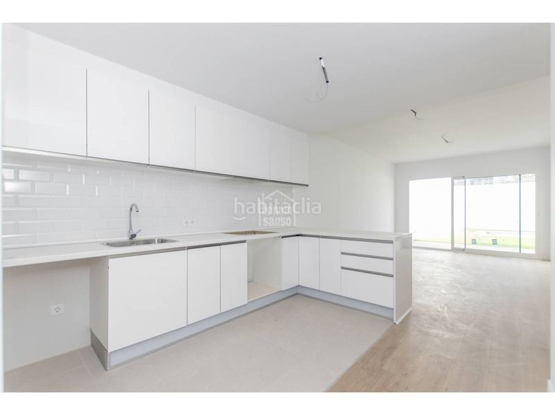 Foto 2cef8859-f72d-4760-9352-8cb633dfccd1. Apartament amb calefacció piscina a Avinguda Menorca-Sínia Costabella Maó / Mahón