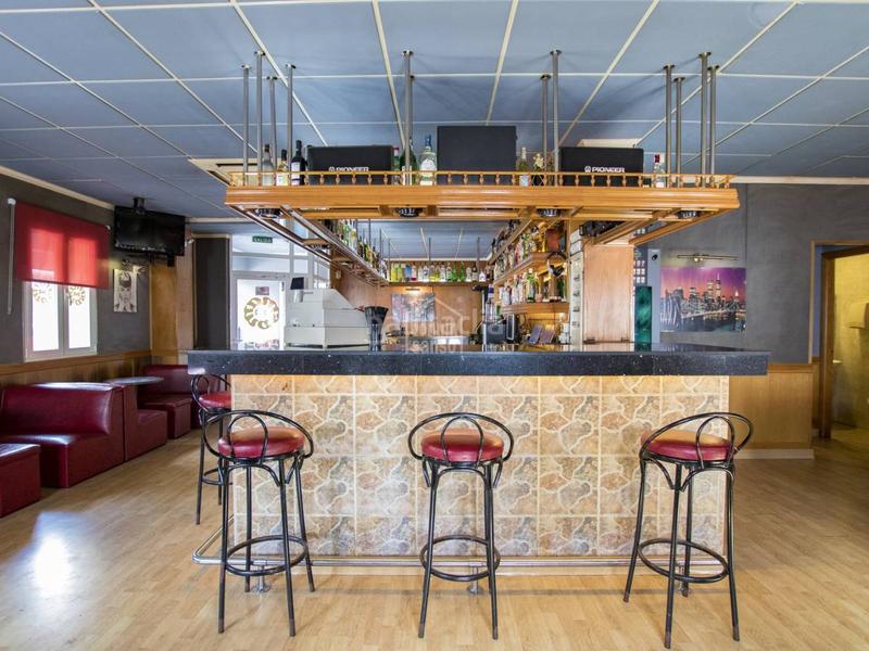 Foto 3aaa1193-8a17-4ee0-9bd8-9c5402bb16fe. Locale commerciale in Es Castell Es Castell