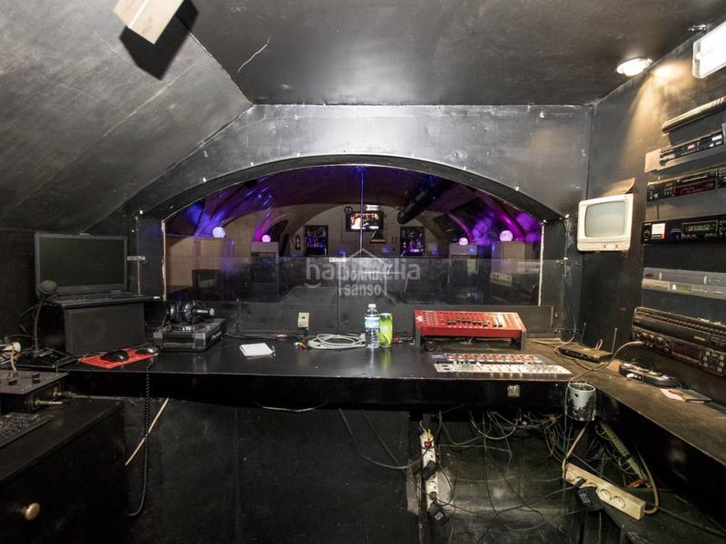 Foto 7506b886-8d37-4641-bad0-0e4de203f498. Locale commerciale in Es Castell Es Castell