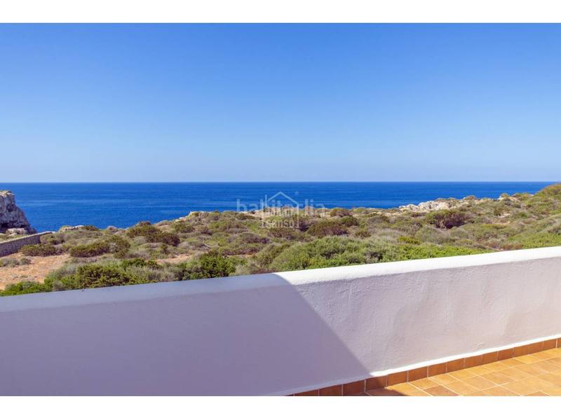 Foto 0a26a7e5-f710-43f6-a8fb-d1628c8658b8. Apartamento encantadora vivienda en primera línea de mar en ses tanques. menorca en Alaior