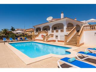 Chalet à Biniancolla-Punta Prima. Espléndida villa con licencia turística en punta prima, menorca