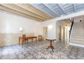 Chalet en Centre Històric. Elegante casa señorial menorquina en mahon. menorca