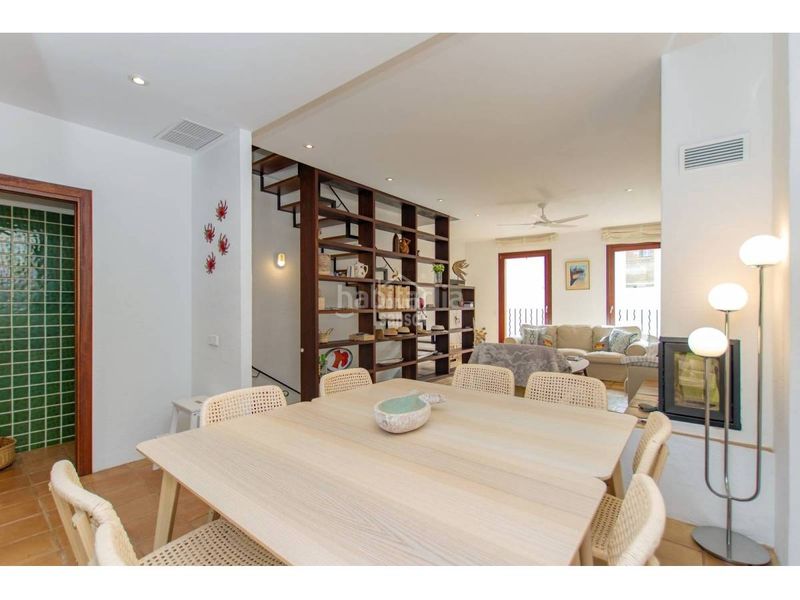 Foto 181469f7-b973-4b04-b0e6-0d2ff28bc79e. Chalet exclusiva. cautivadora propiedad con vistas al mar en el centro de mahón, menorca en Maó / Mahón