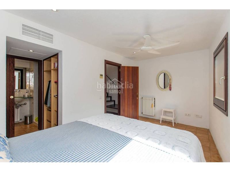 Foto 50cf7b49-3eda-4adb-b32b-070170ab9540. Chalet exclusiva. cautivadora propiedad con vistas al mar en el centro de mahón, menorca en Maó / Mahón
