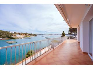 Xalet a Cala Llonga-Sa Mesquida. Descubre el sueño de vivir frente al mar en este espectacular ch