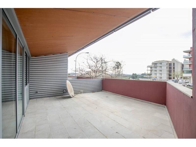 Foto 5f83113a-7802-4e91-ad02-7fdd88252682. Apartament amb aparcament a Avinguda Menorca-Sínia Costabella Maó