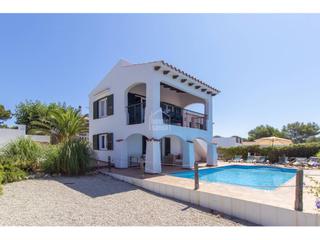 Chalet à Binibèquer. Chalet con vistas mar en binibeca vell, menorca