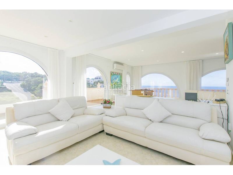 Foto 1174a35a-5d76-4f6b-b052-60fca7c21691. Chalet impresionante villa con licencia turística y vistas privilegiadas al mar, calan porter, menorca en Alaior